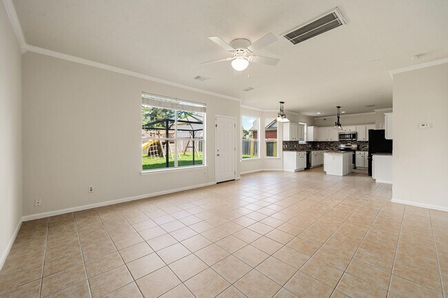 Building Photo - 11810 Hueco Tanks Dr