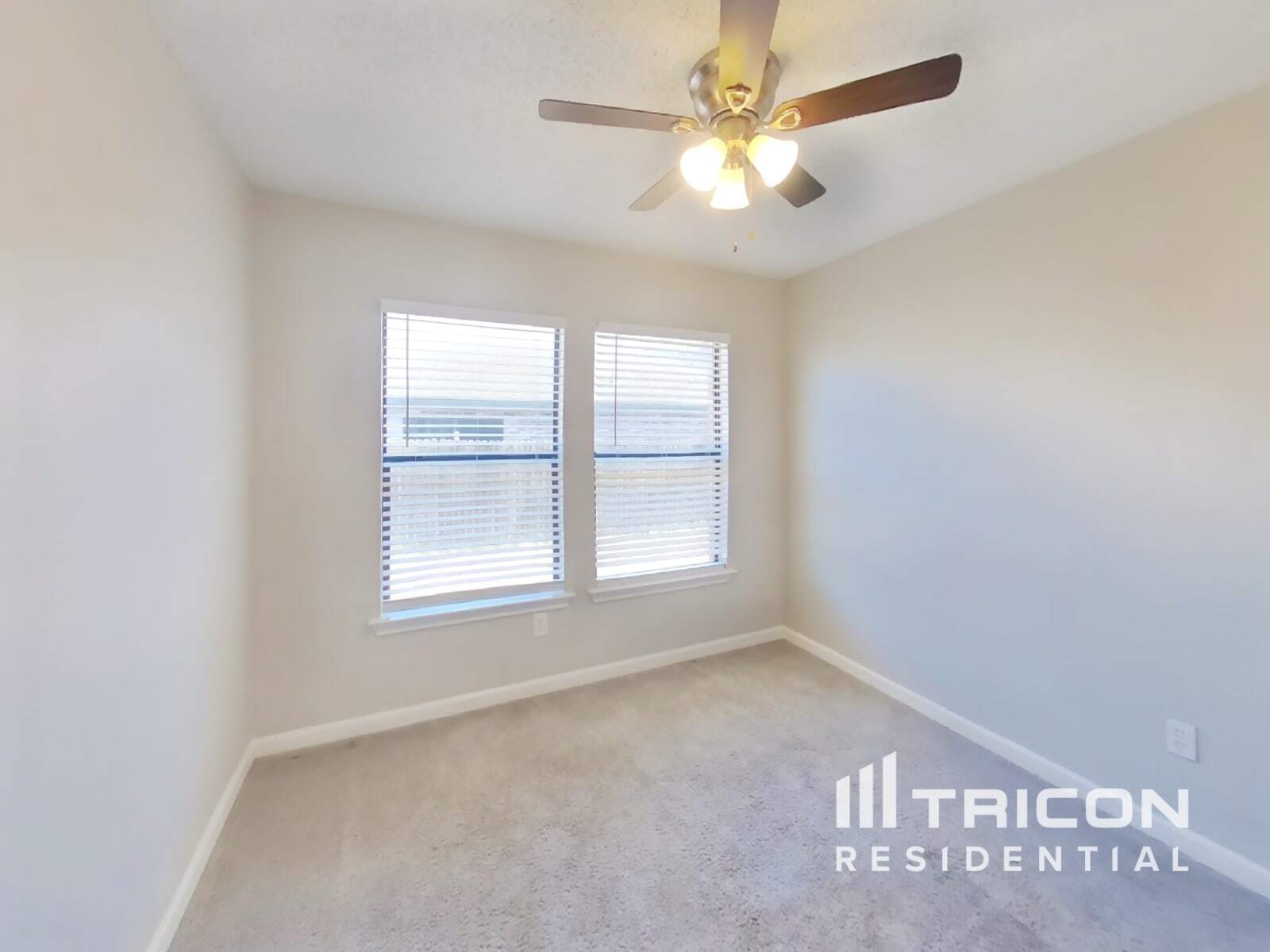 Building Photo - 716 King St