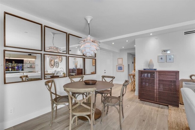 Building Photo - 609 Ocean Dr