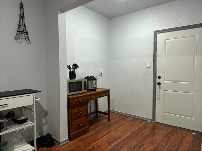 Building Photo - 6833 Avenue C