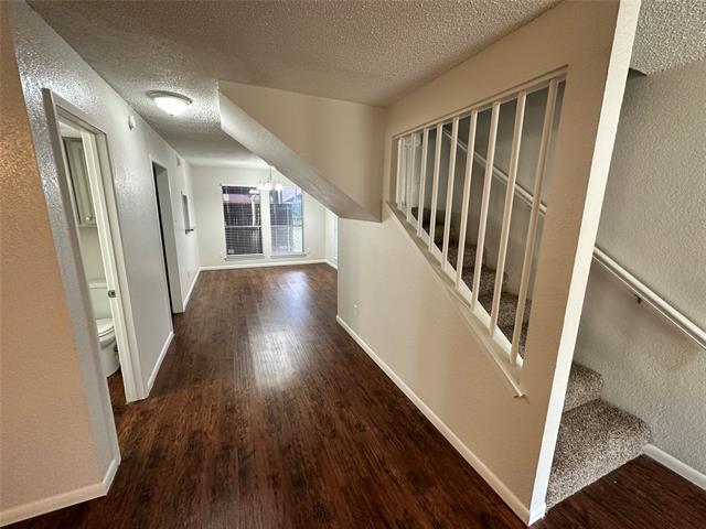 Building Photo - 1305 Lovell Dr
