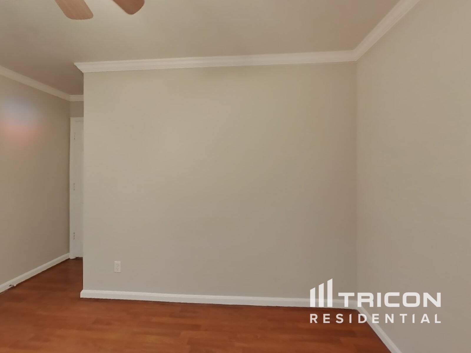 Building Photo - 8807 Dundee Dr