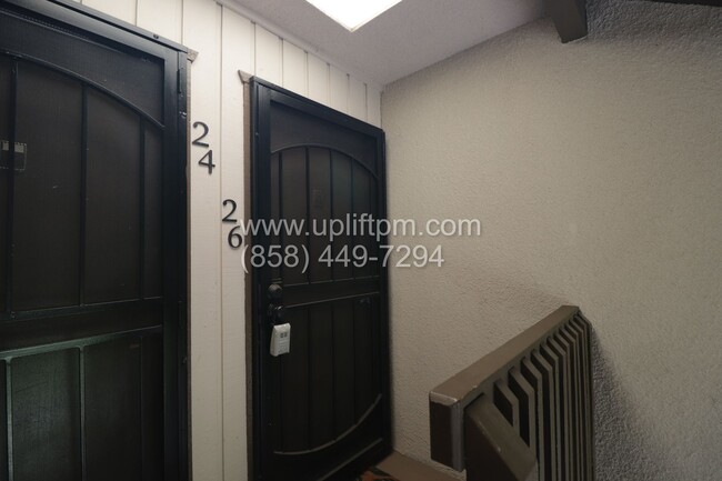 Building Photo - 1BR/1BA LA MESA w/ 2 Balconies near Lake M...
