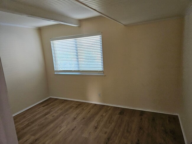 Building Photo - Great 2 Bedroom 2 Bathroom On The Golf Course In Laguna Niguel