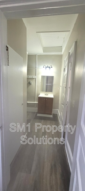 Building Photo - 501 Richardson Ave