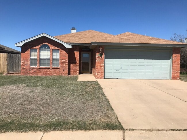 Building Photo - Fantastic 3/2/2 located in South Lubbock! Preleasing for JULY 1st!!