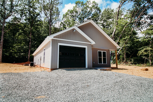 Building Photo - 143 Reichard Dr