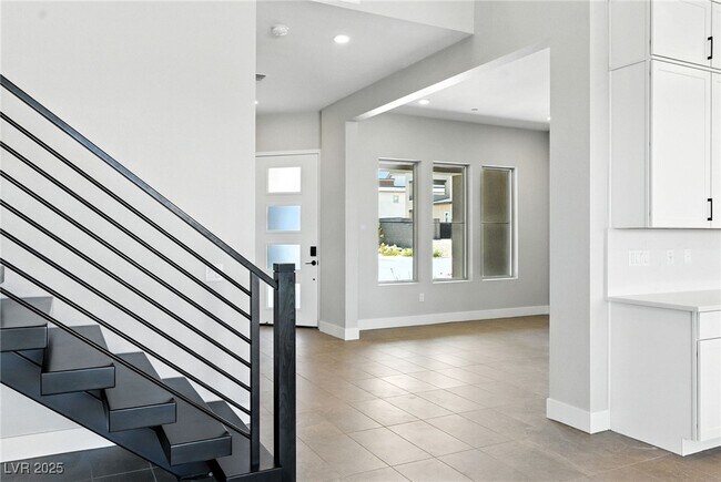 Building Photo - 10632 Rolling Vista Dr