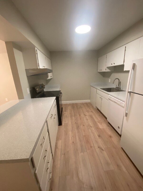 Building Photo - 1139 17th Ave