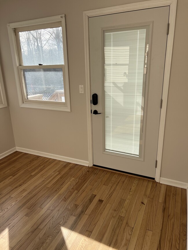 Building Photo - 161 N Gates Ave