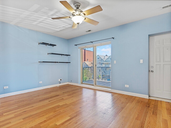 Building Photo - 1617 N Artesian Ave