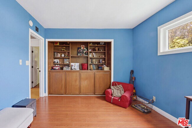 Building Photo - 4401 Nogales Dr