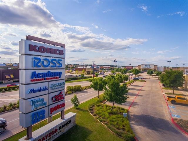 Building Photo - 3500 Kingsgarden Rd