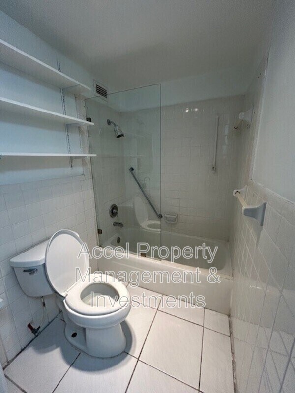 Building Photo - 600 Wichita Ave