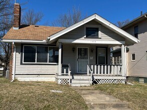 Building Photo - 2bd Single Cash Pay