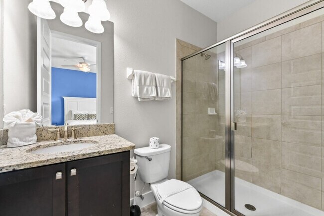 Building Photo - 350 Lasso Dr