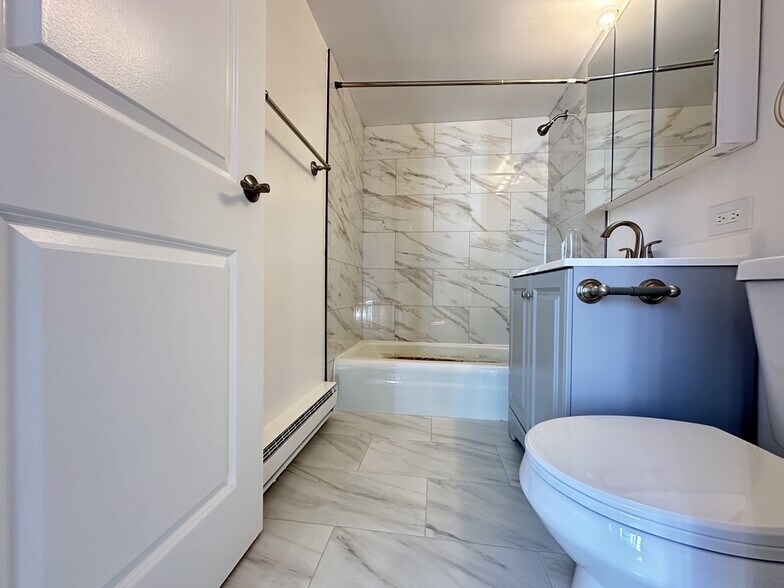 Building Photo - 525 N Quentin Rd