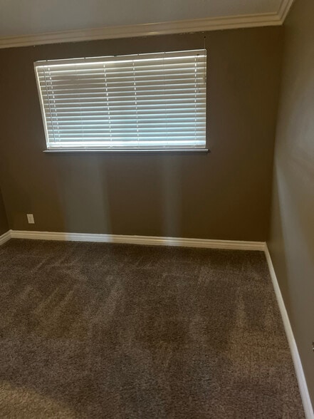 Building Photo - 15392 Morada Rd