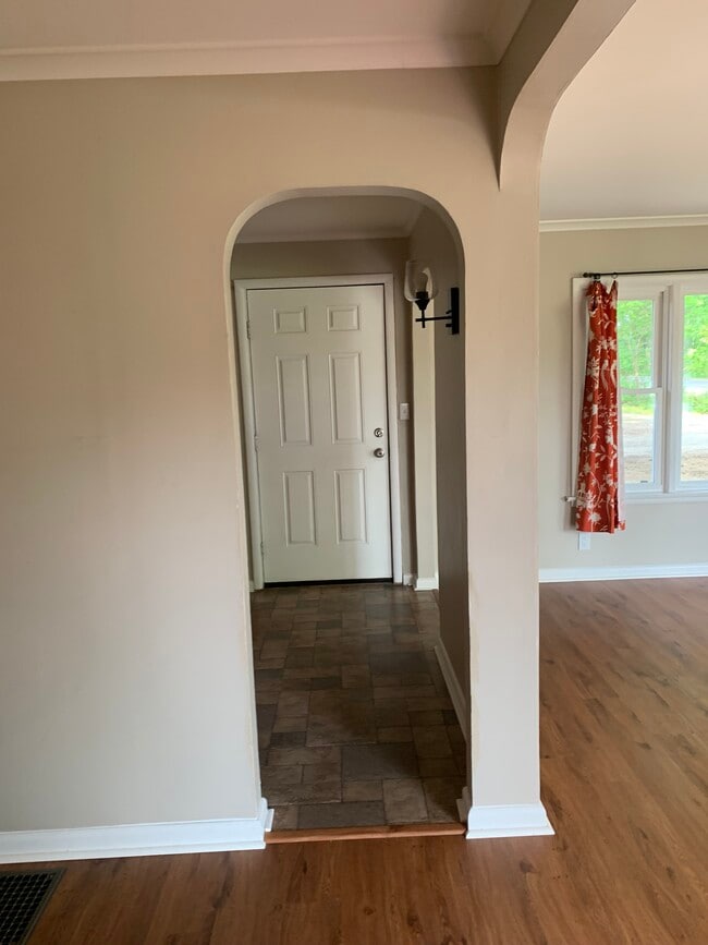 Building Photo - 5004 Macon Hwy