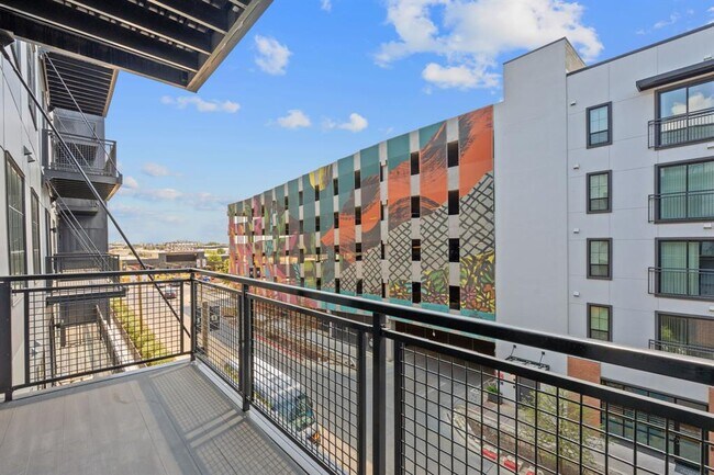 Building Photo - 4315 S Congress Ave
