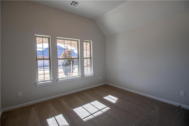 Building Photo - 813 NW 188th St