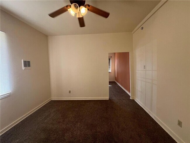 Building Photo - 2934 Dryades St