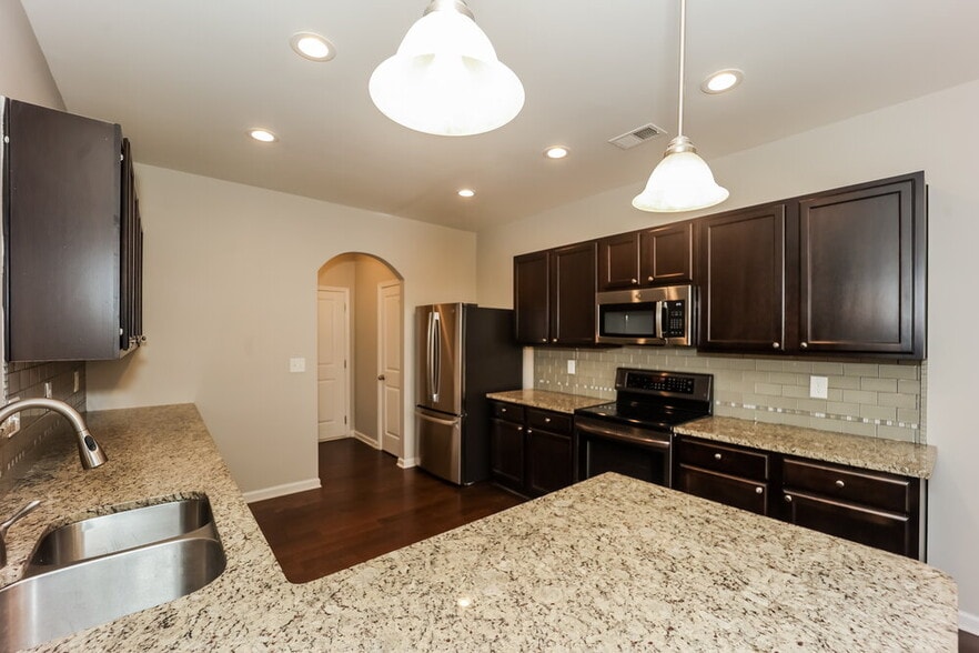 Building Photo - 52 Southwind Cir