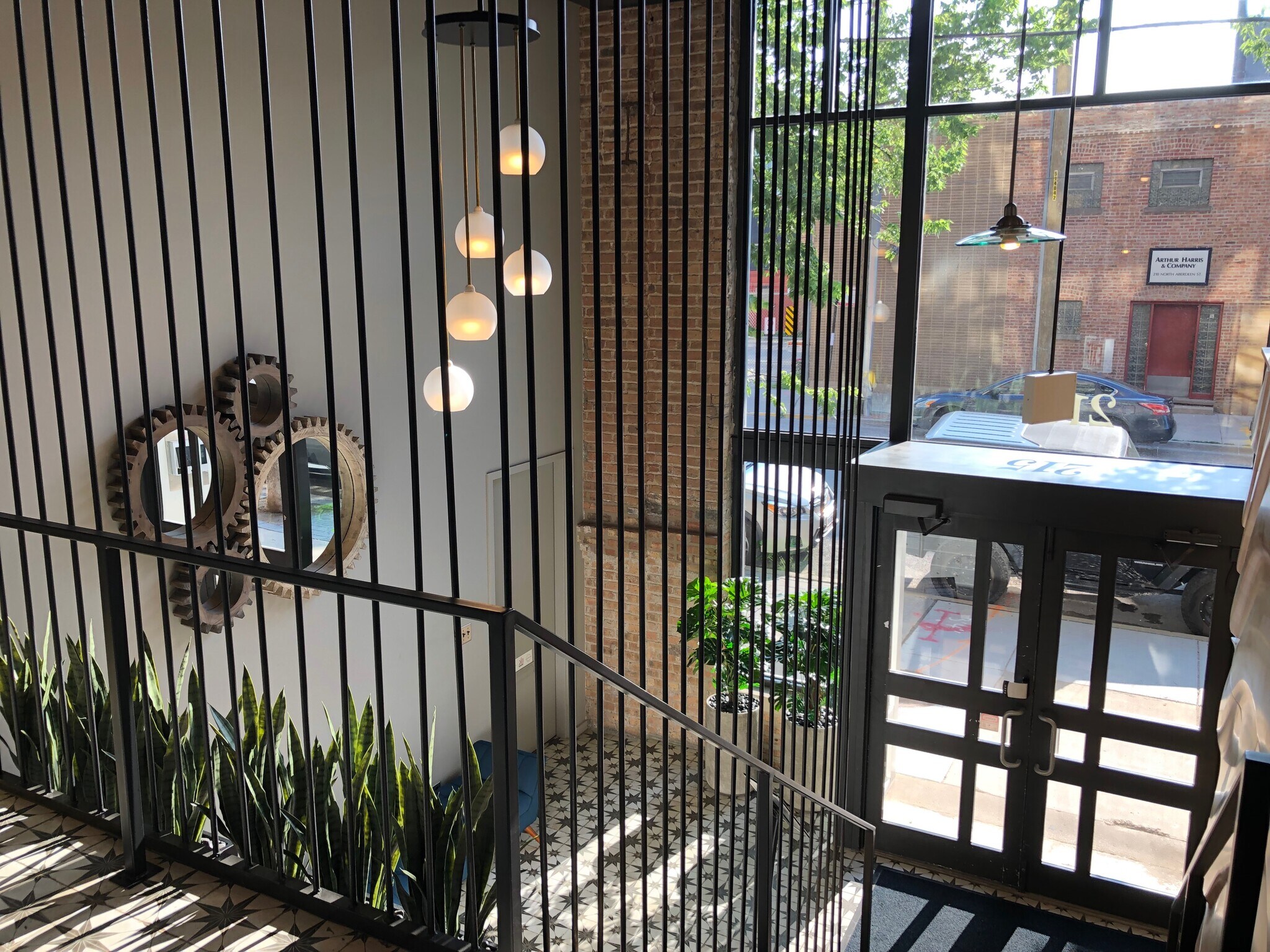 Building Photo - 215 N Aberdeen St