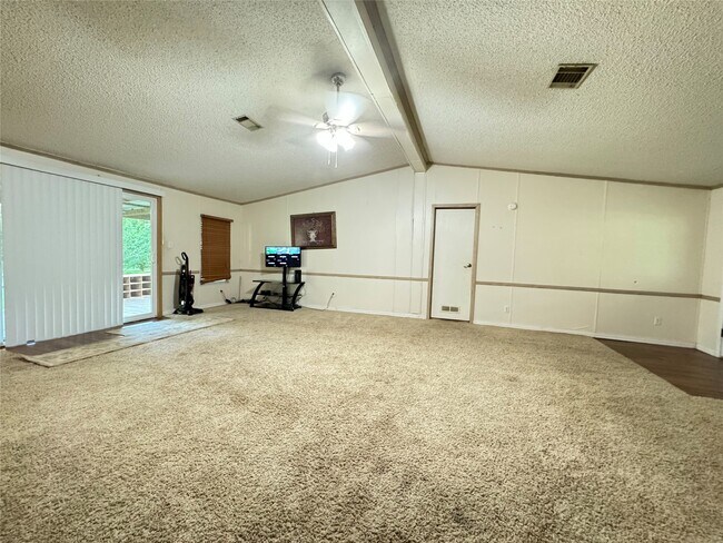 Building Photo - 914 County Rd 4882