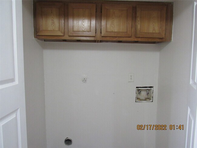 Building Photo - 15543 Weldon Dr