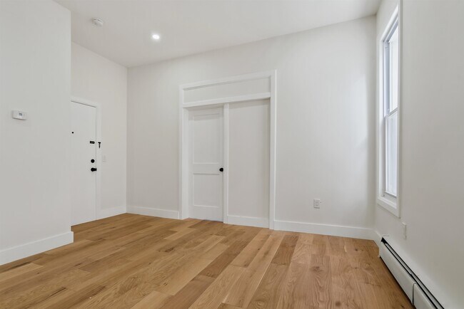 Building Photo - 1102 Central Ave