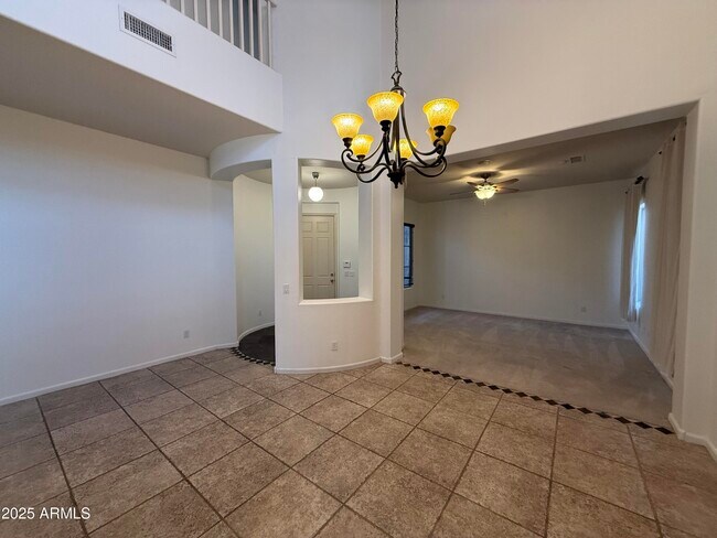 Building Photo - 2807 E Desert Broom Pl