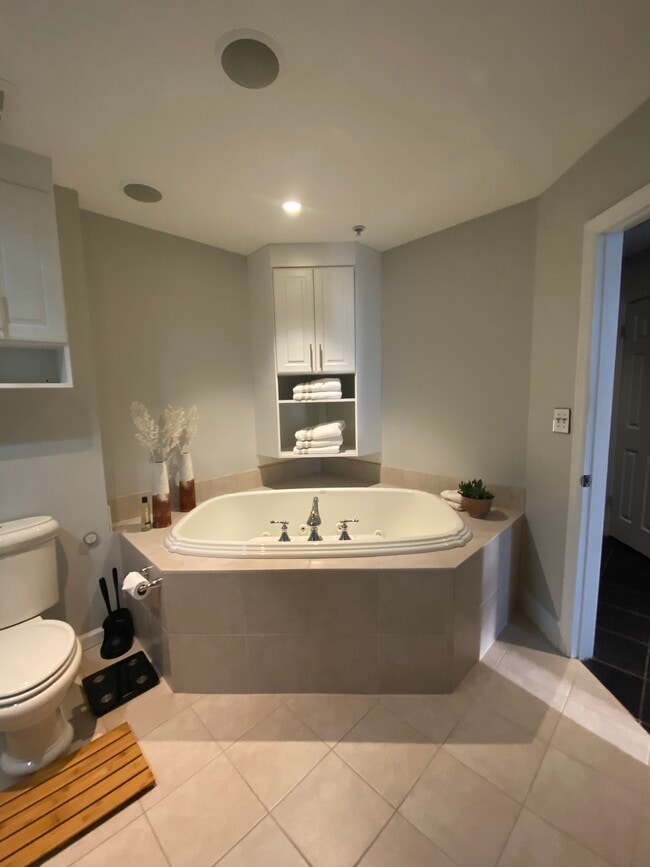 Building Photo - 199 14th St NE