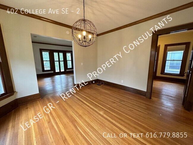 Building Photo - Renovated Two Bedroom in Heritage Hill