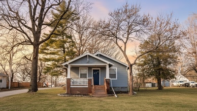 Building Photo - COMING SOON: Charming Bungalow with Spacious Living & with Modern Finishes!