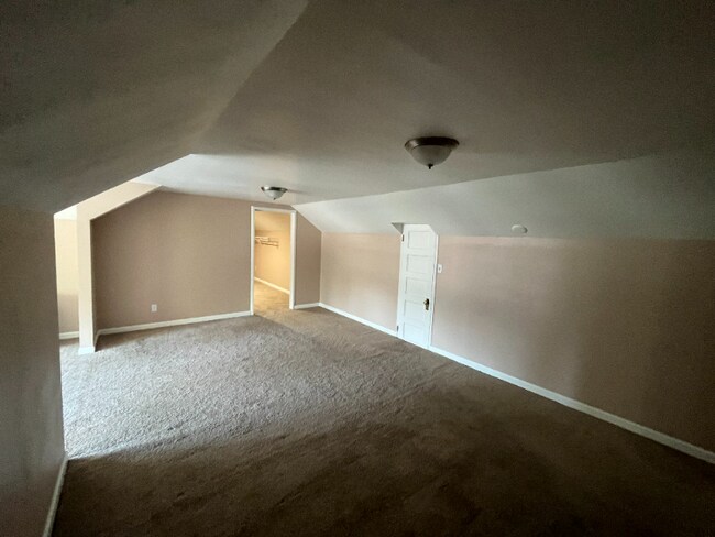 Building Photo - 602 N Government Way