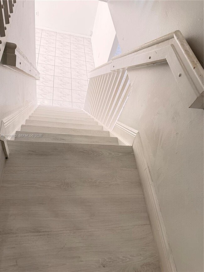 Building Photo - 6880 SW 158th Ct