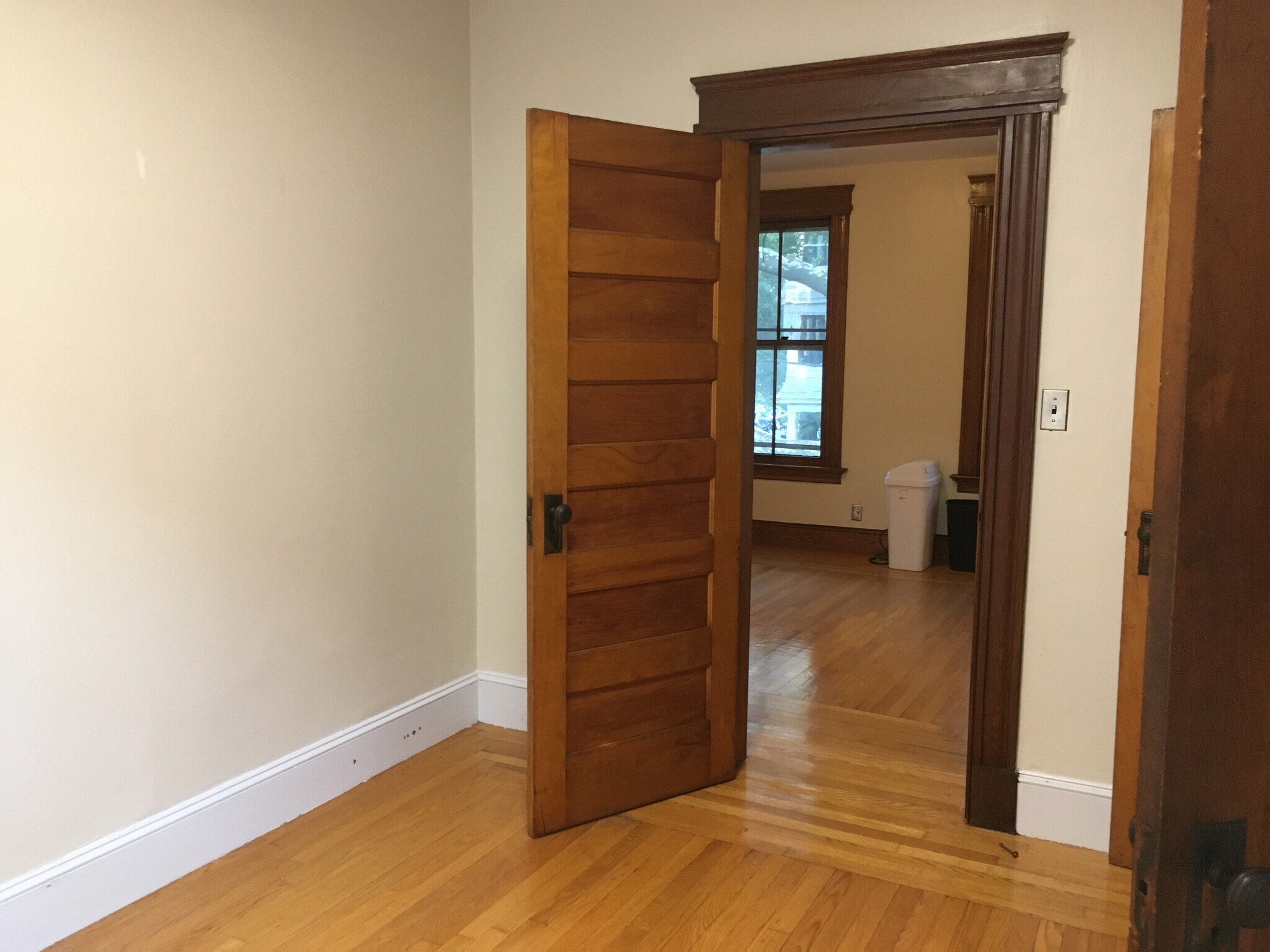 Building Photo - 56 Canner St