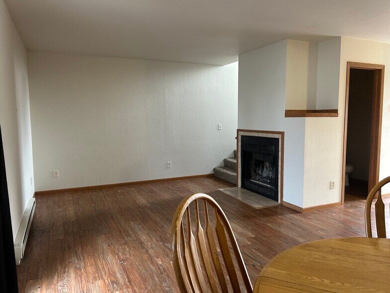 Living room - 3420 Granger Ave S