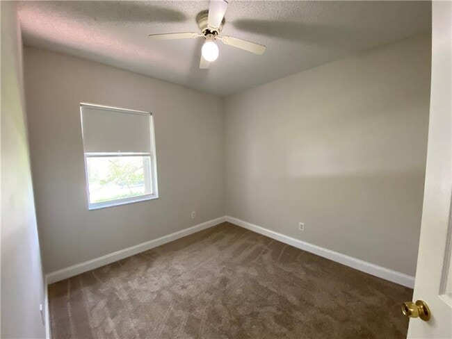 Building Photo - 16045 Emerald Cove Rd