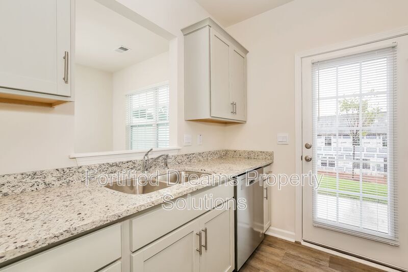 Building Photo - 1132 Evelynnview Ln