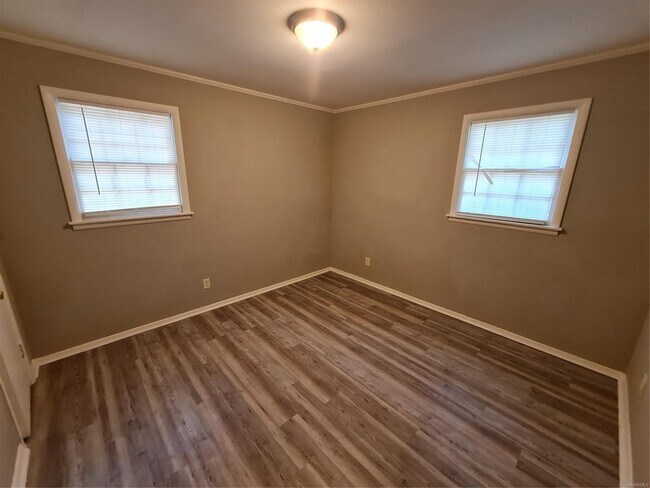 Building Photo - 1128 Karen Rd