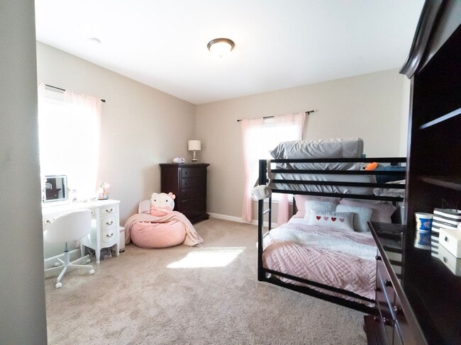 Building Photo - Elegant Richmond Hill Home with Screened Patio & Lagoon Views