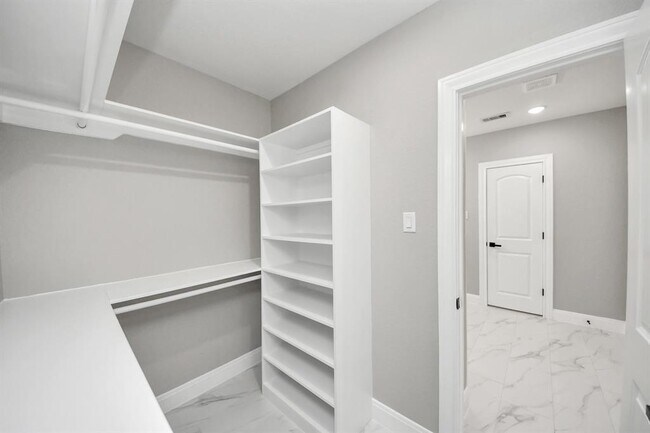 Building Photo - 7815 Joy St