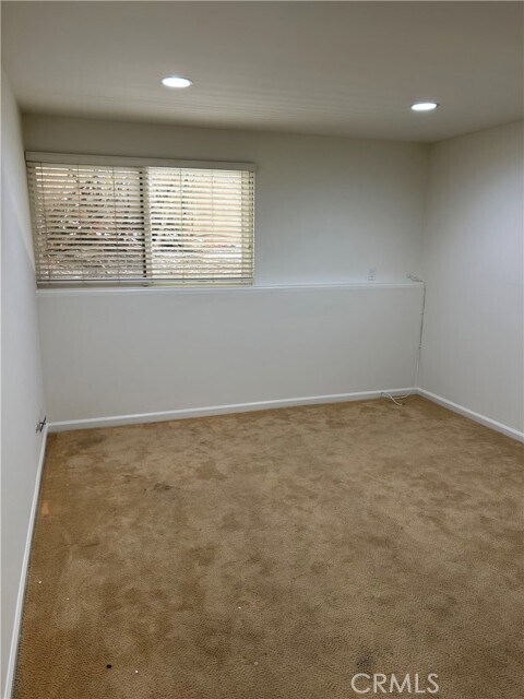 Building Photo - 252 Avenida Lobeiro