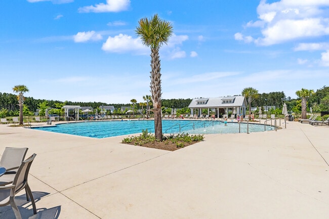 Building Photo - Ocean Farm Dr