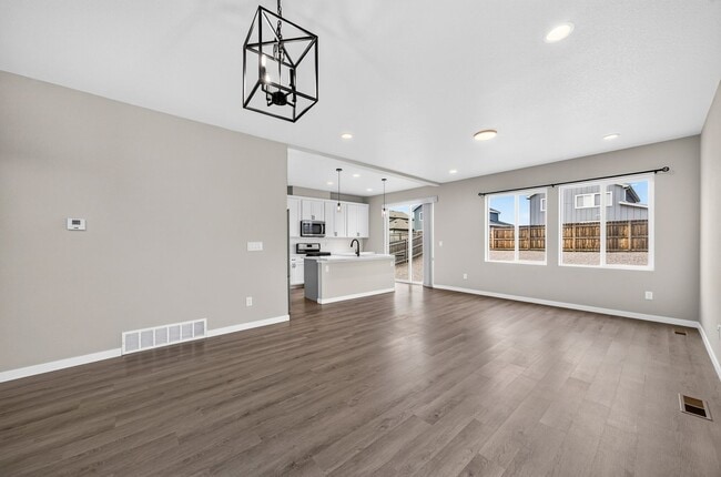 Building Photo - 466 Indian Grass St