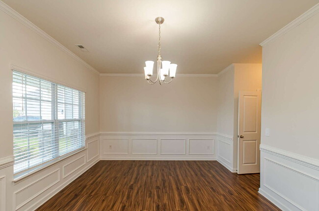 Building Photo - Stunning 4-Bed Home in Wendell with Granit...