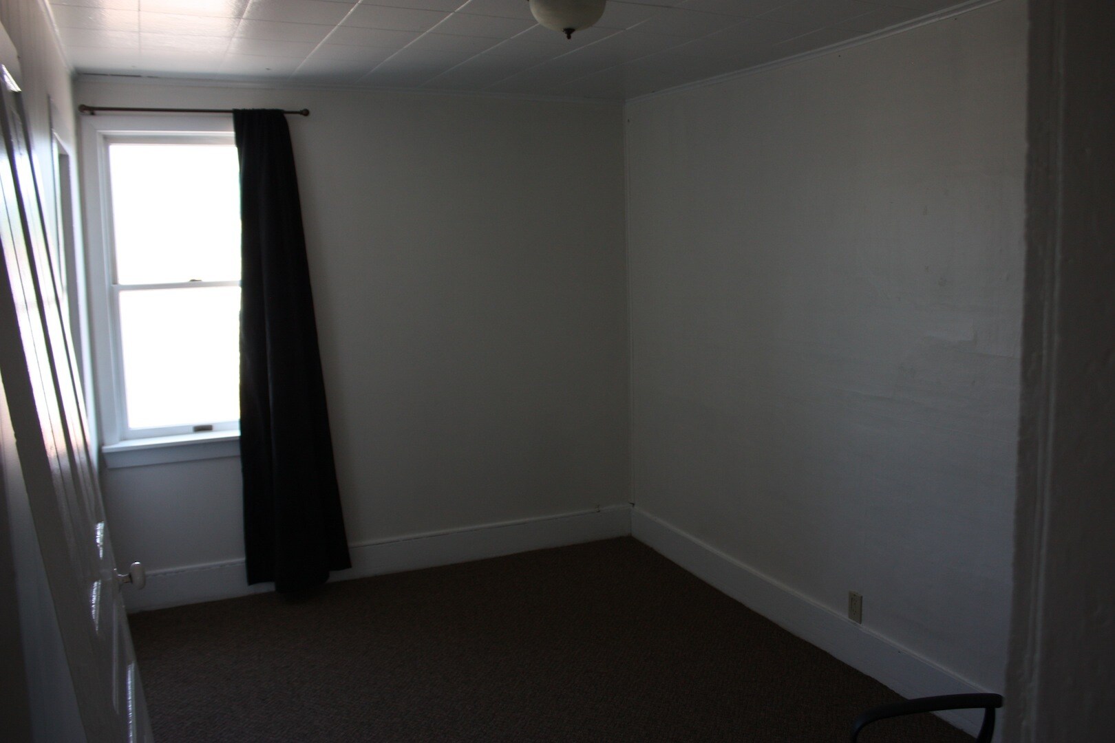 Building Photo - 111 E Montezuma Ave