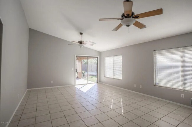 Building Photo - 3813 E Wyatt Way